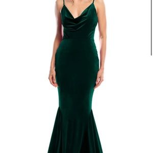 Beautiful hunter green velour bridesmaid dress, size 20W. Unaltered + never worn